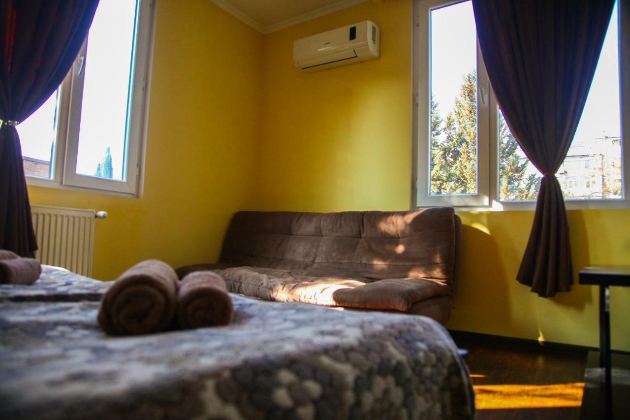Guesthouse Different Tbilisi Exterior photo