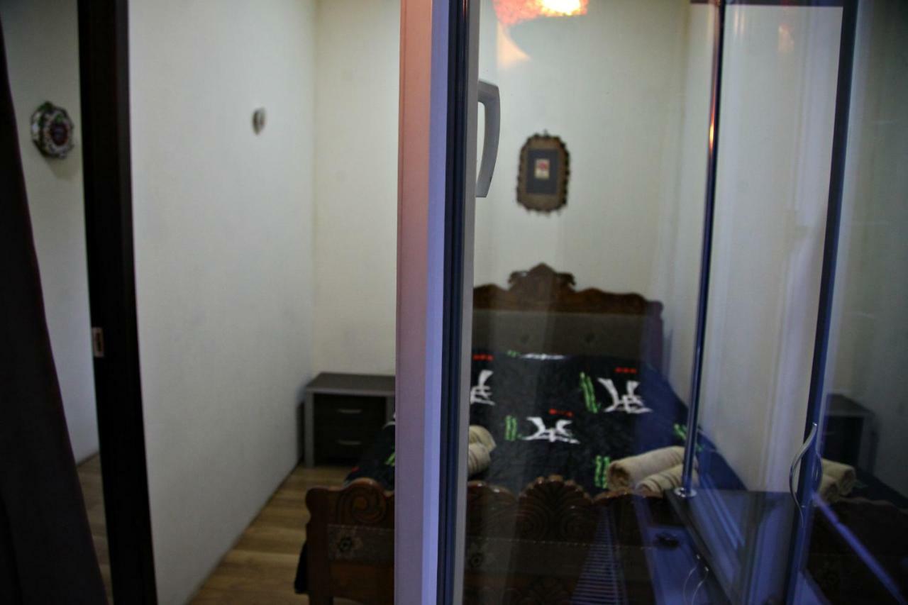 Guesthouse Different Tbilisi Exterior photo