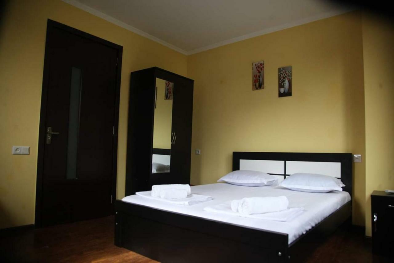 Guesthouse Different Tbilisi Exterior photo